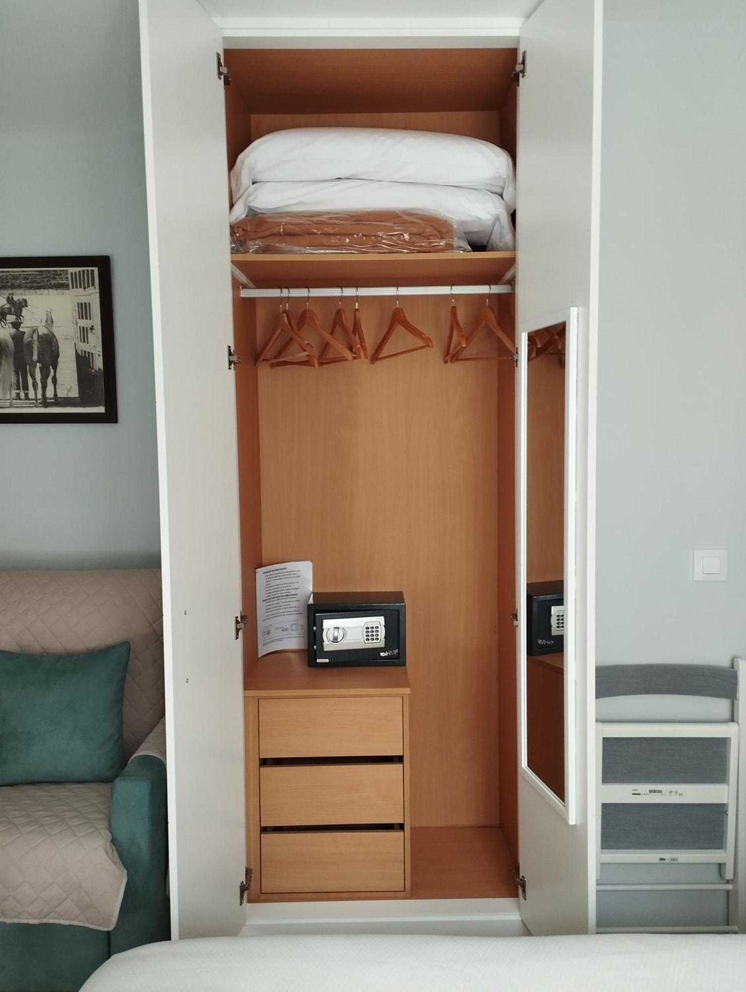 Apartamento La Fuente 27 Tomares Ngoại thất bức ảnh